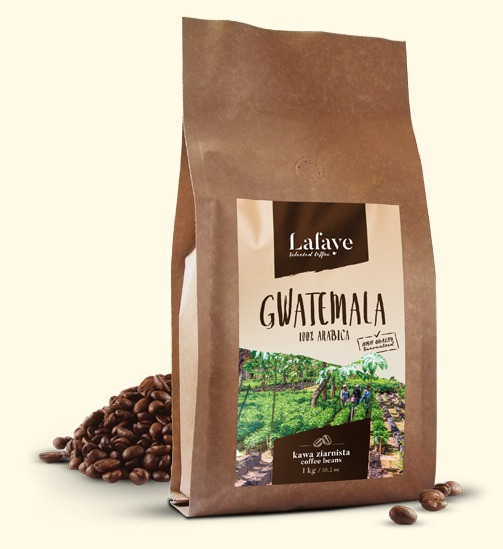 GWATEMALA 1KG 24,99 ZŁ Gwatemala jest niezwykłym miejscem na świecie, gwarantującym uprawę wyjątkowych odmian kawy. Ów wulkaniczny teren bardzo mocno wpływa na smak kawy stamtąd pochodzącej. Jeśli więc jesteście fanami korzennego aromatu, z nutą karmelu, ale o nieco pikantnym posmaku, to idealna dla Was kawa będzie pochodziła z Gwatemali.